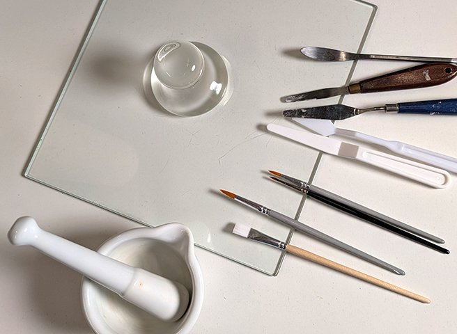 Tools for making custom paints
